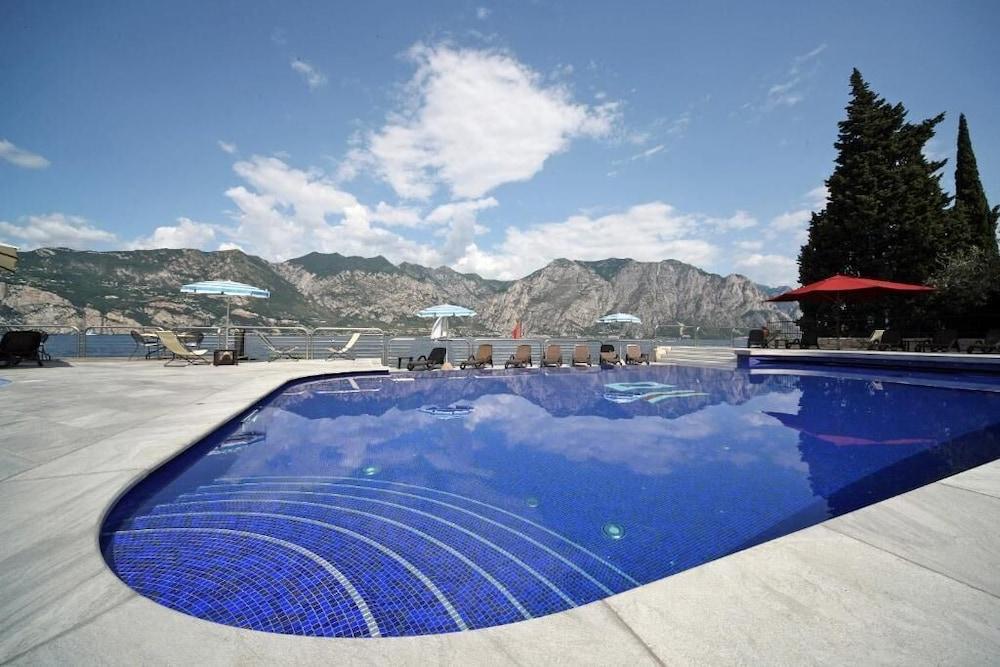Hotel Sailing Center 말세진느 외부 사진